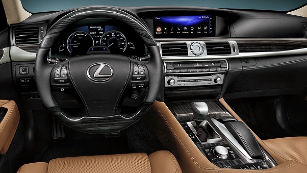 2016 Lexus LS 600 h - Steering