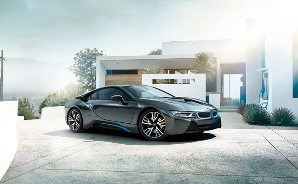 2017 BMW i8 coupe – The Exterior of Power