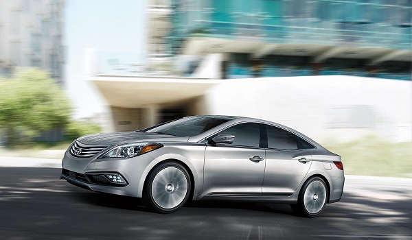 Exterior of the 2017 Hyundai Azera