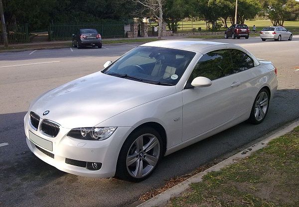 2009 – 2011 BMW 3 Series 330i Sedan