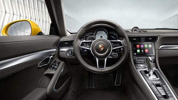 Technological Features of 2017 Porsche 911 Carrera