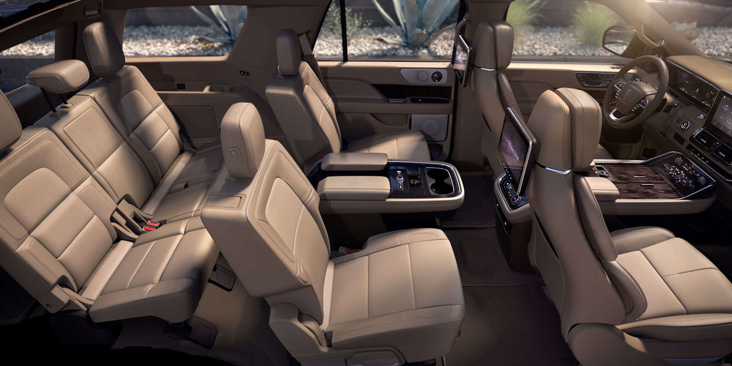 Interior of the Redesigned 2018 Lincoln Navigator 