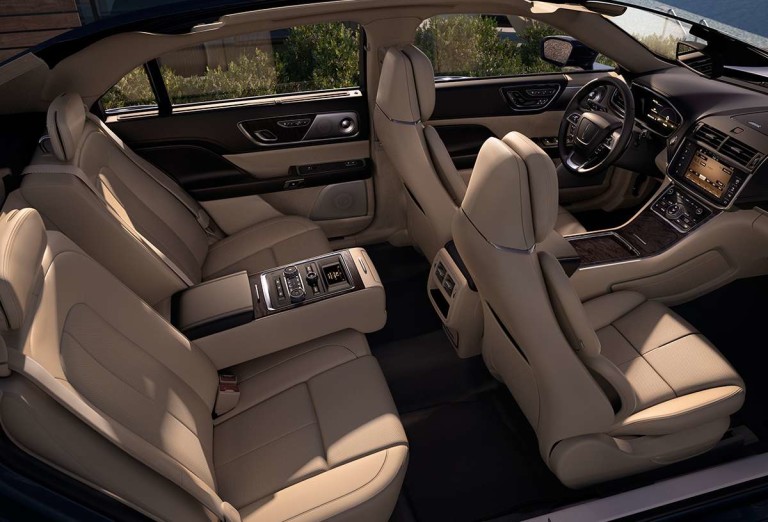 Interior of the 2018 Lincoln Continental